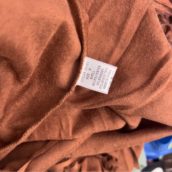 LIVE AUCTION ITEM - Picture 6 of 6